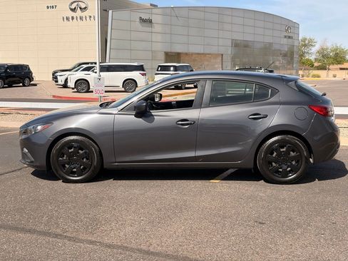 Used 2016 MAZDA MAZDA3 i Sport FWD image 3