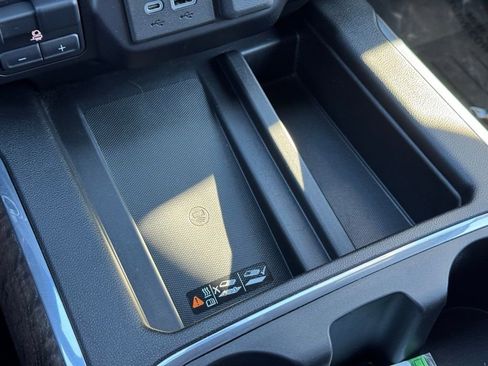 Used 2022 GMC Sierra 2500 Denali w/ Denali Black Diamond Edition image 31