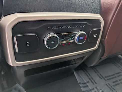 Used 2024 Ford Expedition Max Limited image 23
