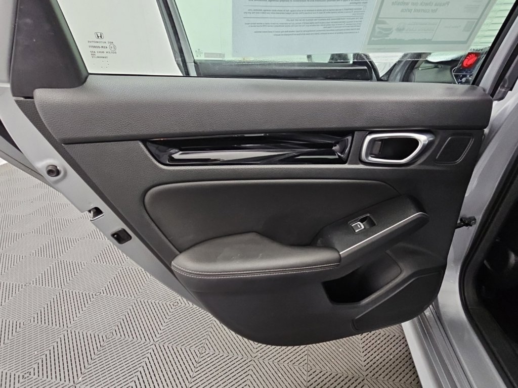 Used 2024 Honda Civic Touring image 32