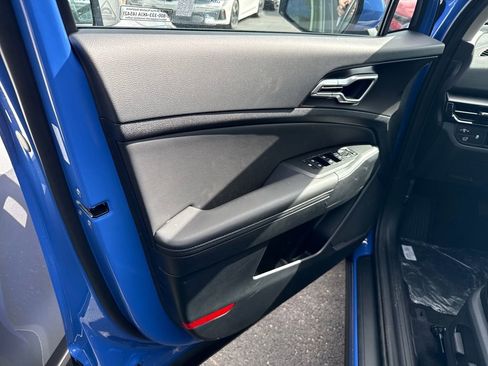 New 2026 Kia Sportage EX w/ EX Panorama Roof Package image 10