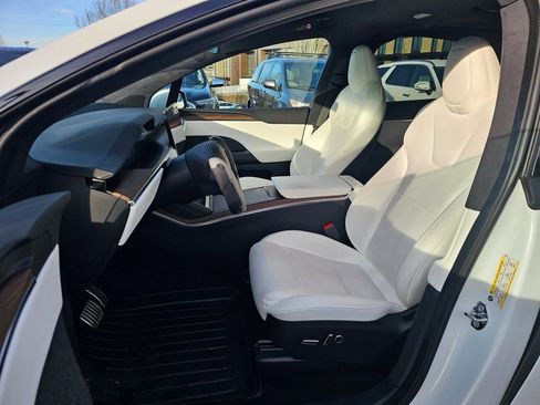 Used 2023 Tesla Model X image 18