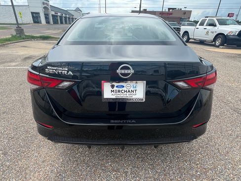 Used 2025 Nissan Sentra S FWD image 8