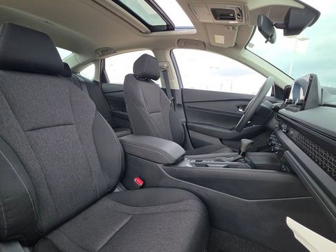 Certified 2025 Honda Accord SE image 12