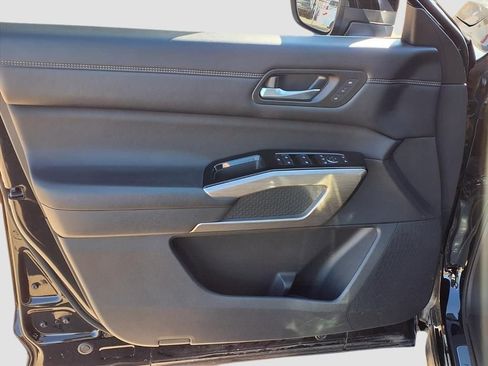 Used 2023 Nissan Pathfinder Platinum w/ Cargo Package image 16