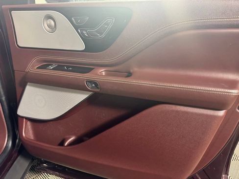 Certified 2023 Lincoln Aviator Black Label w/ Dynamic Handling Package AWD/4WD image 12