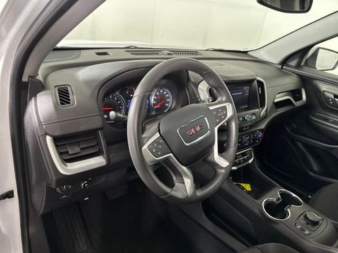 Used 2023 GMC Terrain SLE w/ Driver Convenience Package image 13
