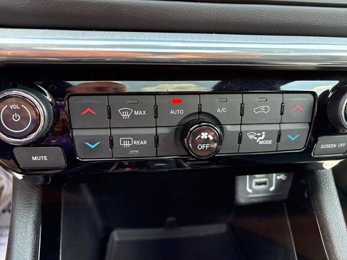 Used 2023 Jeep Compass High Altitude AWD/4WD image 24