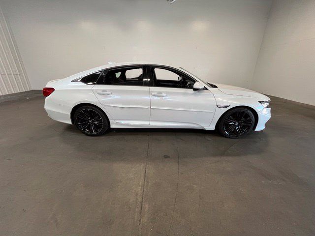 Used 2020 Honda Accord Sport image 2
