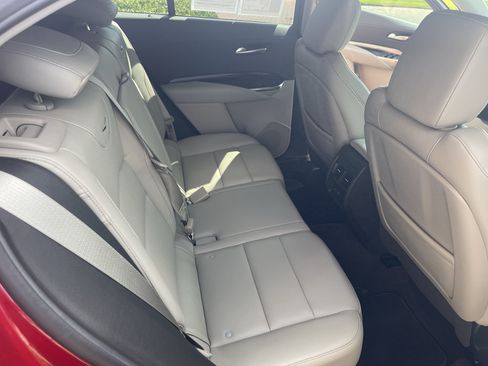 Used 2023 Cadillac XT4 Luxury w/ Cold Weather Package FWD image 26