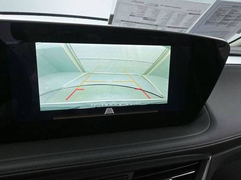 Certified 2024 Buick Encore GX Preferred w/ Comfort Package FWD image 35