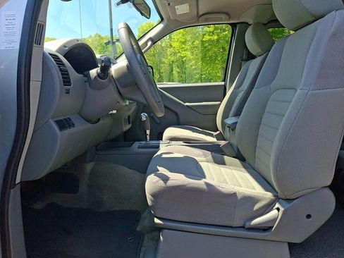 Used 2015 Nissan Frontier S RWD image 18