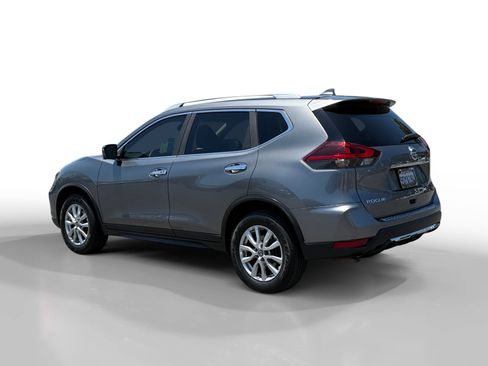 Used 2018 Nissan Rogue SV w/ Premium Package AWD/4WD image 3