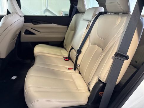 Used 2023 INFINITI QX60 Sensory w/ Vision Package AWD/4WD image 18