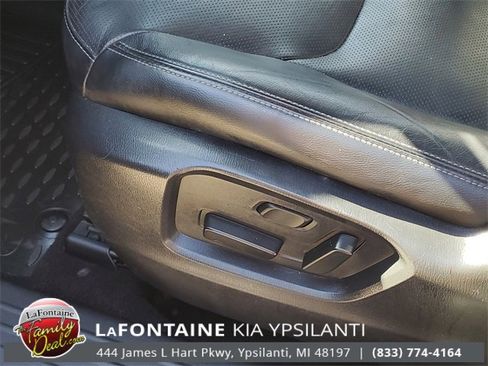 Used 2023 MAZDA CX-9 Touring image 13