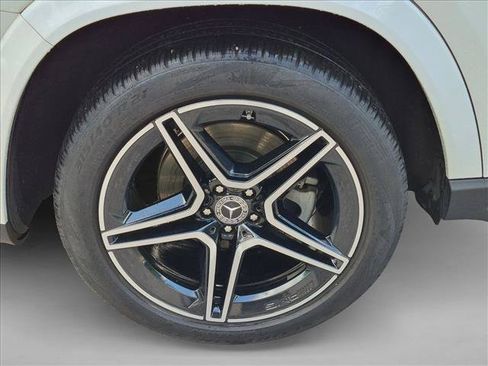 Used 2023 Mercedes-Benz GLS 450 4MATIC image 25