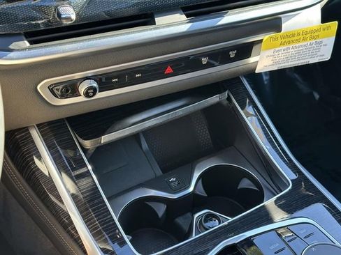 Certified 2026 BMW X7 xDrive40i w/ M Sport Package image 37