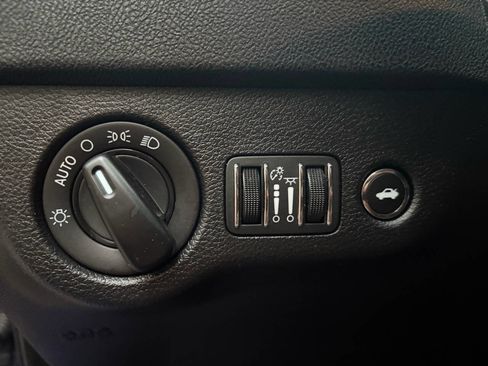 Used 2020 Dodge Charger SXT image 24