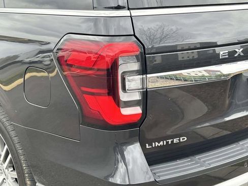 Used 2024 Ford Expedition Limited image 7