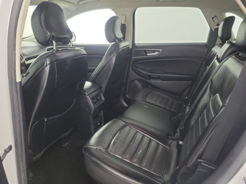 Used 2018 Ford Edge SEL w/ Equipment Group 201A FWD image 12