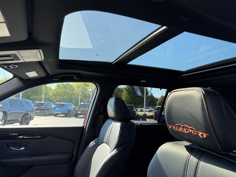 New 2025 Honda Pilot TrailSport image 15