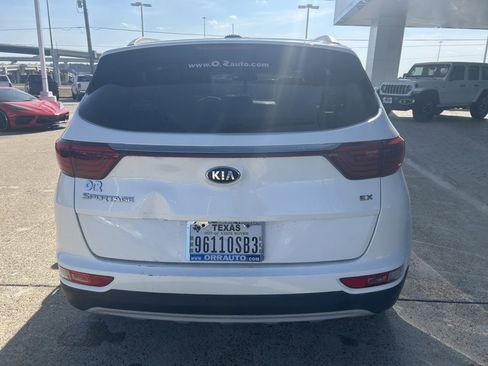 Used 2018 Kia Sportage EX w/ EX Sport Appearance Package image 6