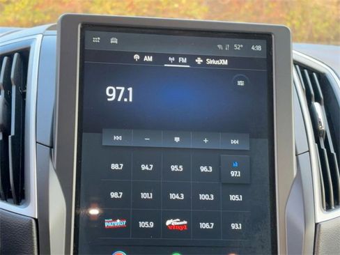 Used 2023 Ford Edge SEL image 23