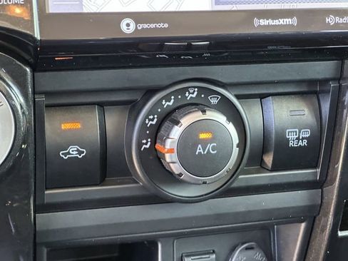 Used 2020 Toyota 4Runner Venture w/ Moonroof Package AWD/4WD image 18