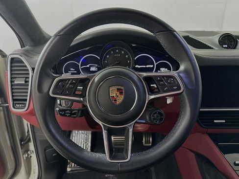 Used 2022 Porsche Cayenne GTS image 14