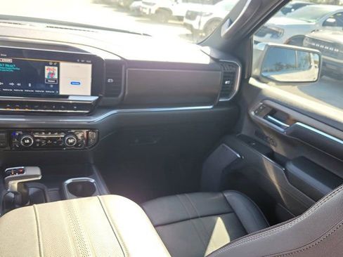 Used 2024 Chevrolet Silverado 1500 High Country w/ Technology Package image 22