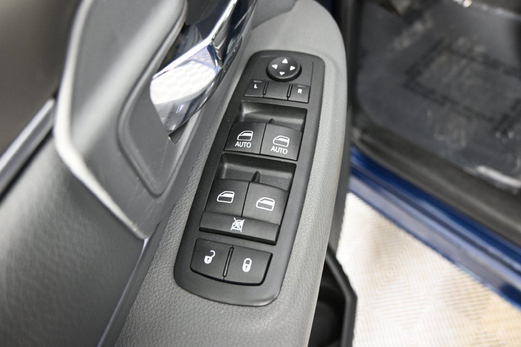 Used 2019 RAM 1500 Warlock AWD/4WD image 19