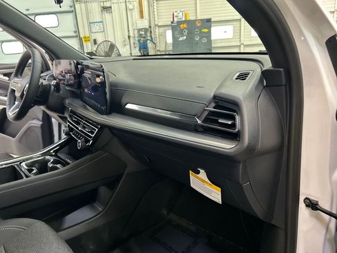 New 2026 Chevrolet Traverse LT image 30