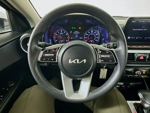 Used 2023 Kia Forte LXS w/ LXS Technology Package image 11