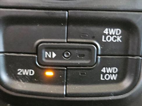 Used 2023 RAM 1500 Classic SLT AWD/4WD image 19
