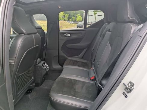 Used 2021 Volvo XC40 T5 R-Design w/ Advanced Package AWD/4WD image 15