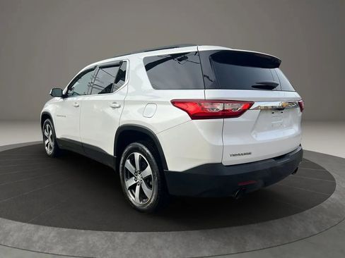 Used 2019 Chevrolet Traverse LT w/ LT Premium Package image 7