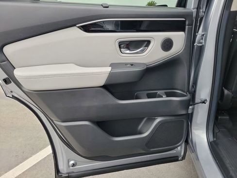 Certified 2025 Honda Pilot EX-L image 20
