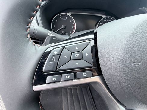 Used 2026 Nissan Altima 2.5 SR w/ SR Midnight Edition Package FWD image 15