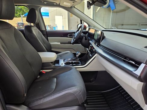 Used 2023 Kia Carnival SX Prestige FWD image 28