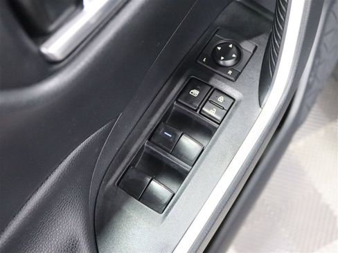 Used 2019 Toyota RAV4 XLE image 32