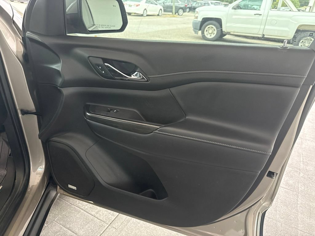 Used 2022 GMC Acadia SLT w/ Preferred Package FWD image 39