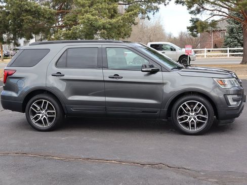 Used 2016 Ford Explorer Sport w/ Equipment Group 401A image 3