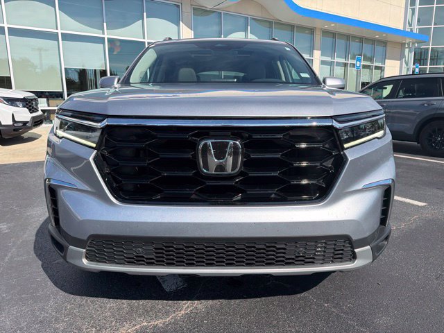 Certified 2023 Honda Pilot Touring image 3