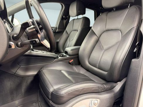 Used 2020 Porsche Macan image 5