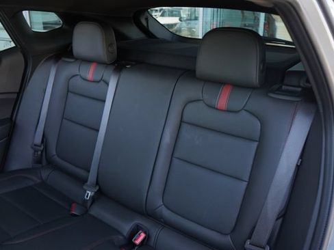 Used 2026 Chevrolet Trax RS w/ Sunroof Package FWD image 30