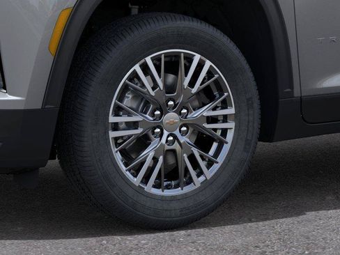 New 2026 Chevrolet Traverse LT FWD image 9