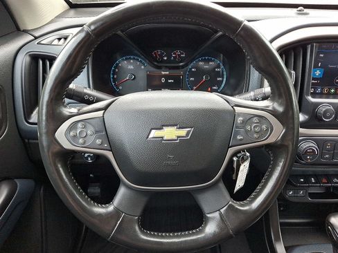 Used 2022 Chevrolet Colorado Z71 AWD/4WD image 19