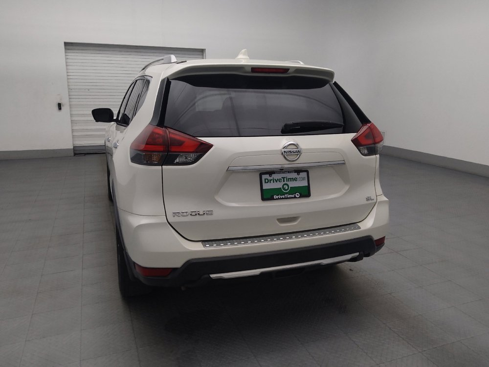 Used 2018 Nissan Rogue SL w/ Premium Package FWD image 6