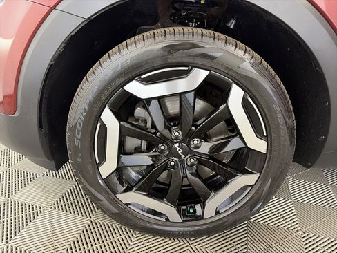 Certified 2023 Kia Telluride S w/ S Sunroof Package image 14