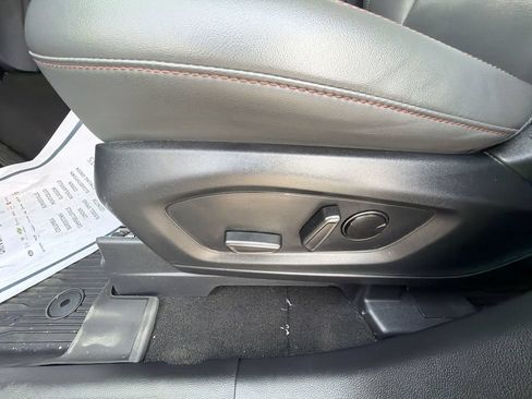 Used 2025 Ford Explorer Active w/ Active Comfort Package AWD/4WD image 18